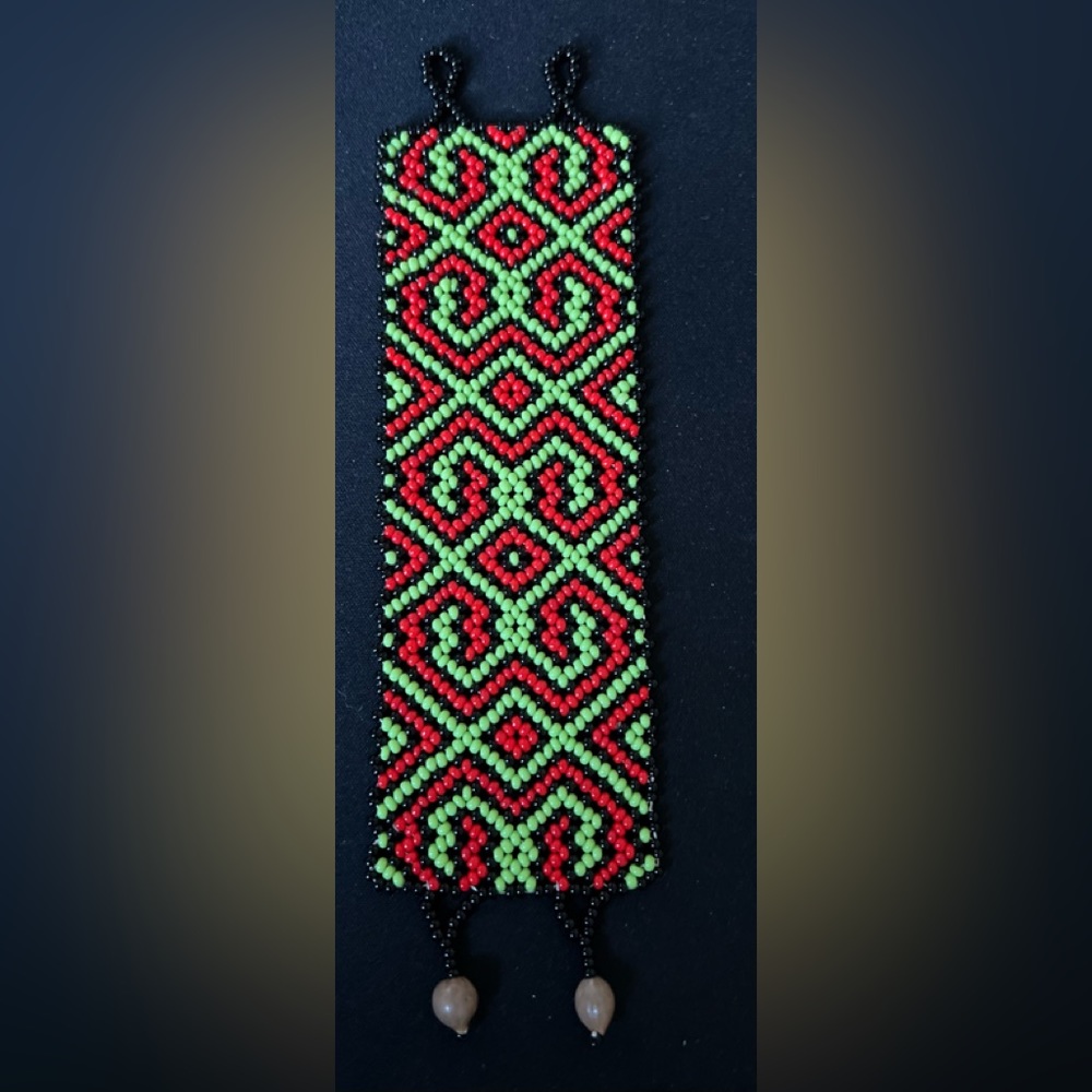 New handmade shipibo beaded bracelet